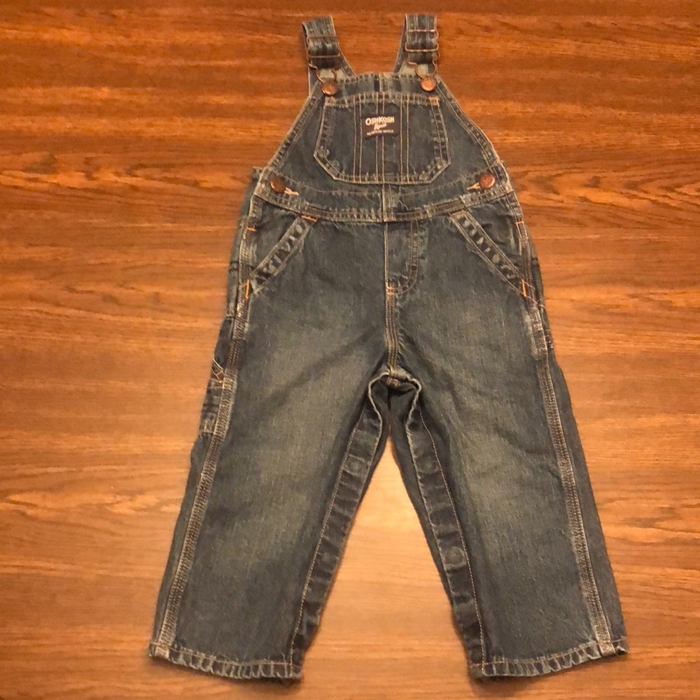 Oshkosh B’gosh overalls 24months like new